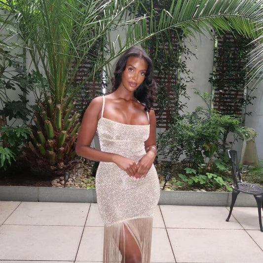 Robe Beige Sexy et Brillante : Chic et Élégante pour Vos Soirées Glamour