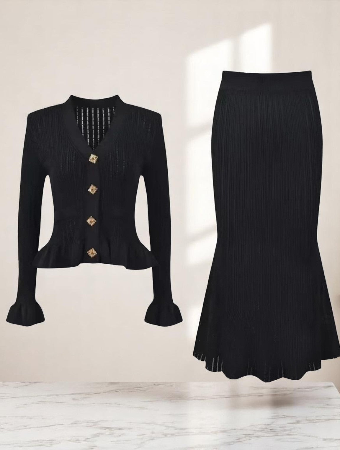 Ensemble tailleur coton femme à col en V et volants – Élégance moderne et coupe flatteuse