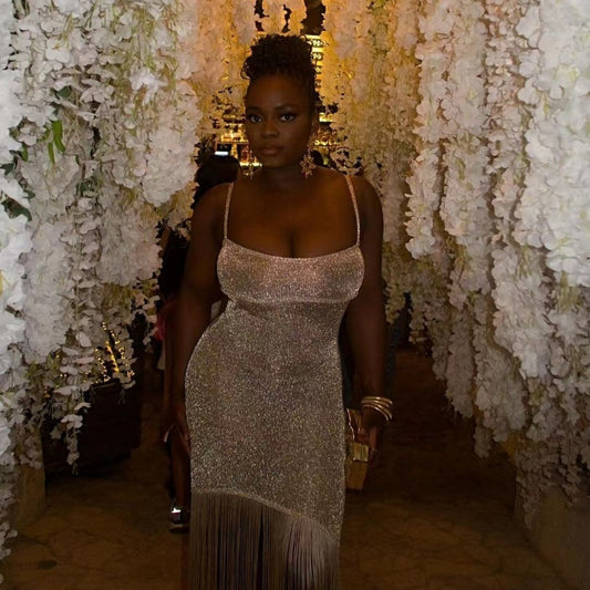 Robe Beige Sexy et Brillante : Chic et Élégante pour Vos Soirées Glamour
